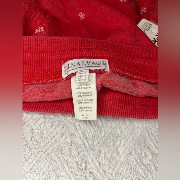 PJ Salvage Drawstring Embroidered Joyful Snowflake, size Large in “Red Hot”, NWT - Picture 6 of 9